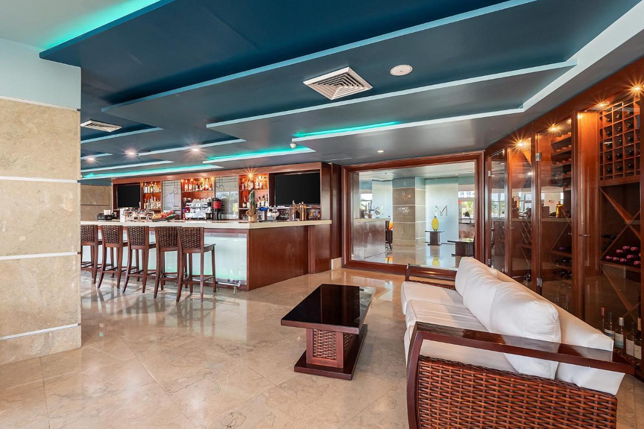 Sunny Isles 1bdr Sea View And Pool Appartement